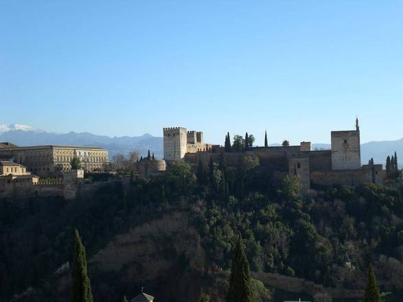 Maci&aacute; Condor, Granada