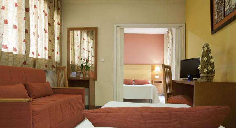 Apartamentos Tur&iacute;sticos Los Girasoles II, Granada