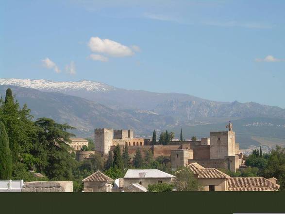 Maci&aacute; Condor, Granada