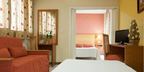 Apartamentos Tur&iacute;sticos Los Girasoles II, Granada