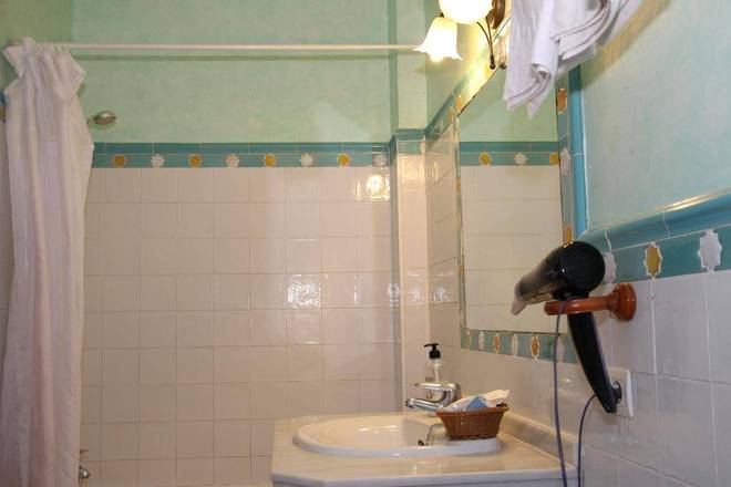 Abad&iacute;a Hotel, Granada