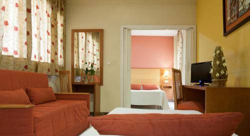 Apartamentos Tur&iacute;sticos Los Girasoles II, Granada