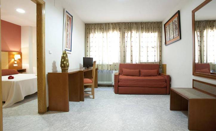 Apartamentos Tur&iacute;sticos Los Girasoles II, Granada