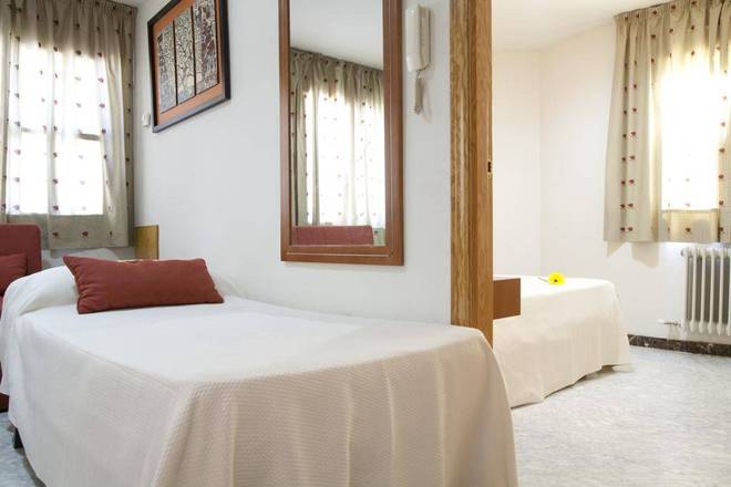 Apartamentos Tur&iacute;sticos Los Girasoles II, Granada